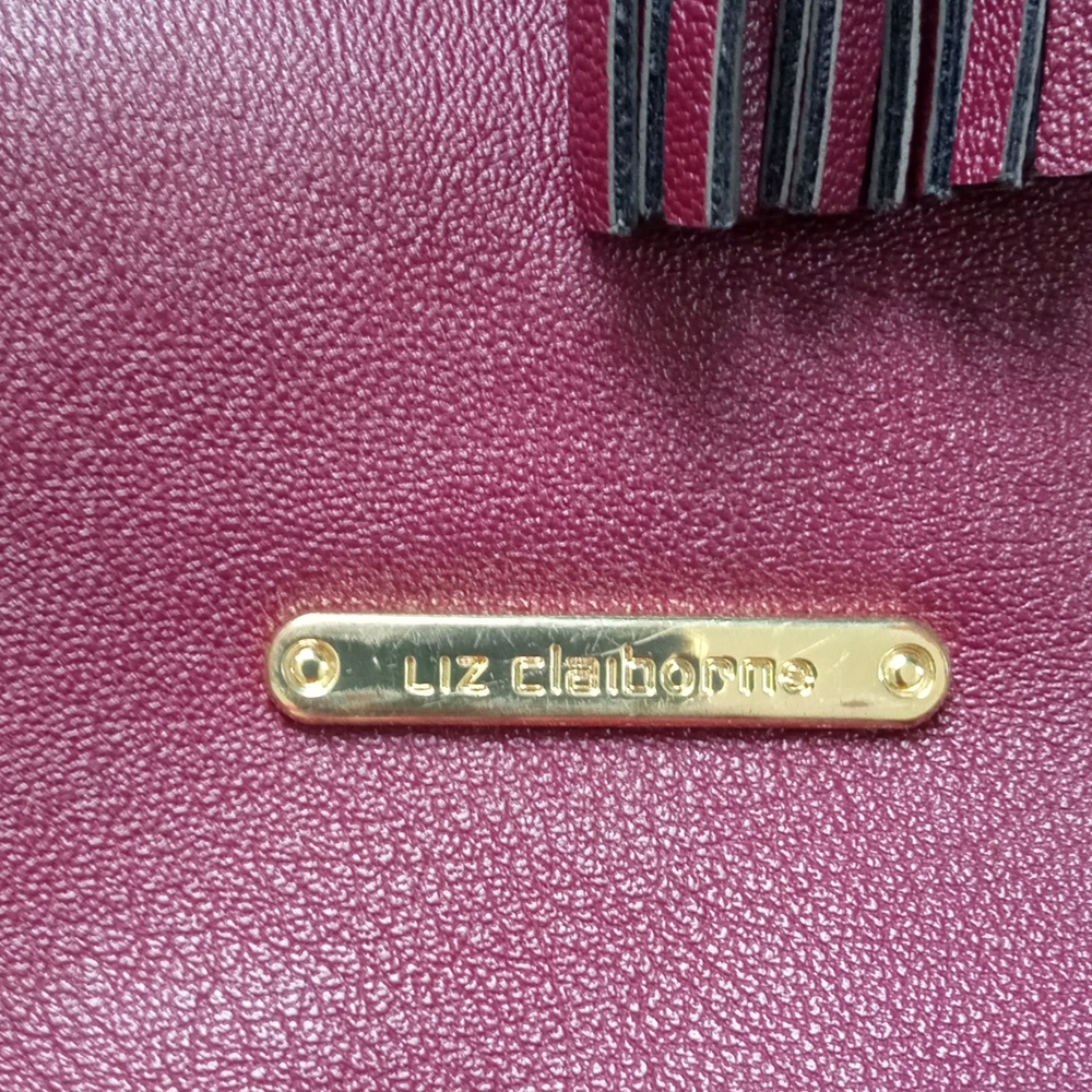 Liz Claiborne Maroon purse, beautiful large bag. Beautiful condition. - Picture 2 of 5
